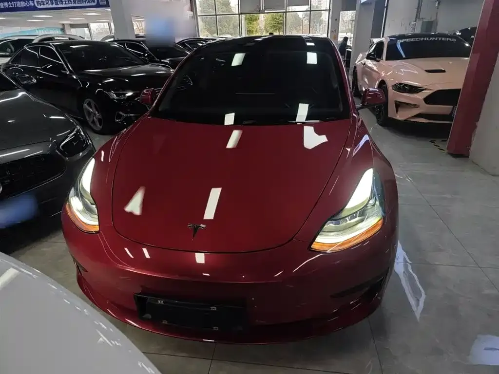 Tesla Model 3 — фото 6
