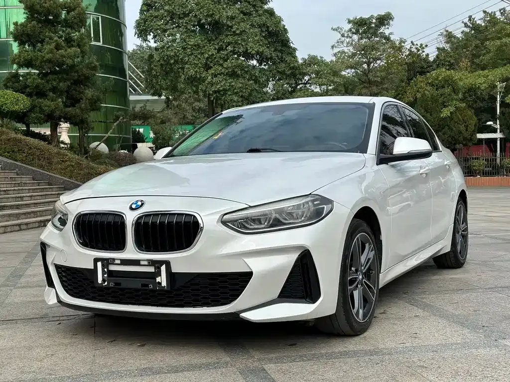 BMW 1 Series — фото 1