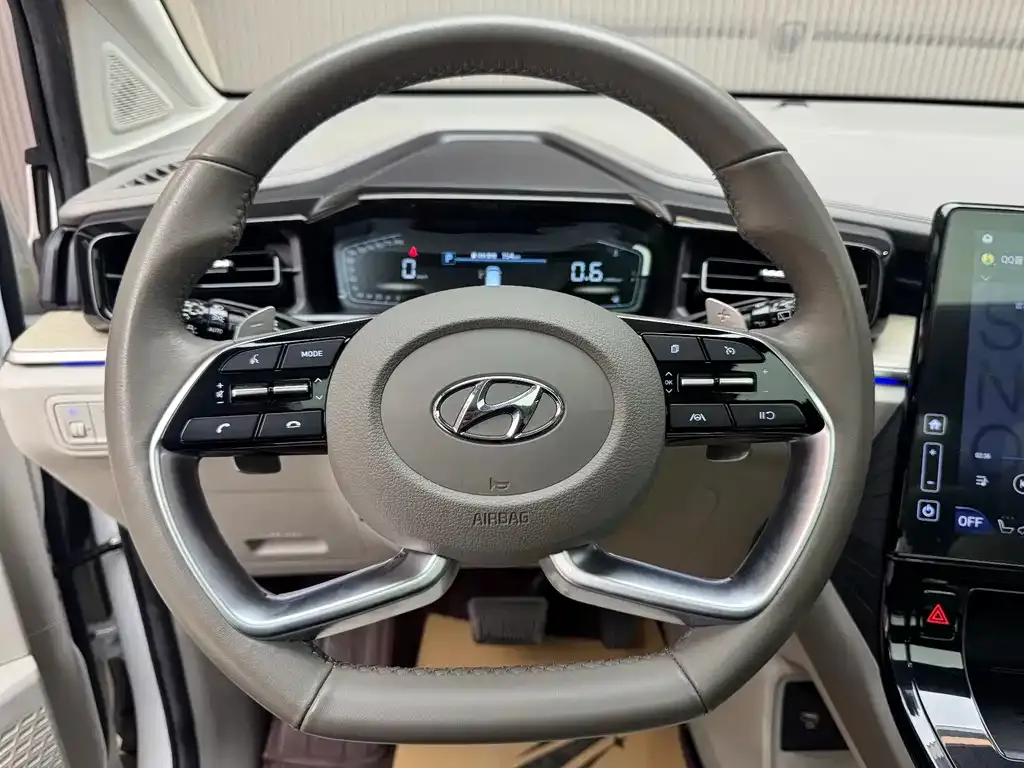Hyundai Custo — фото 7