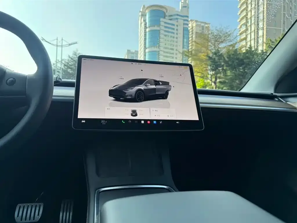 Tesla Model Y — фото 4