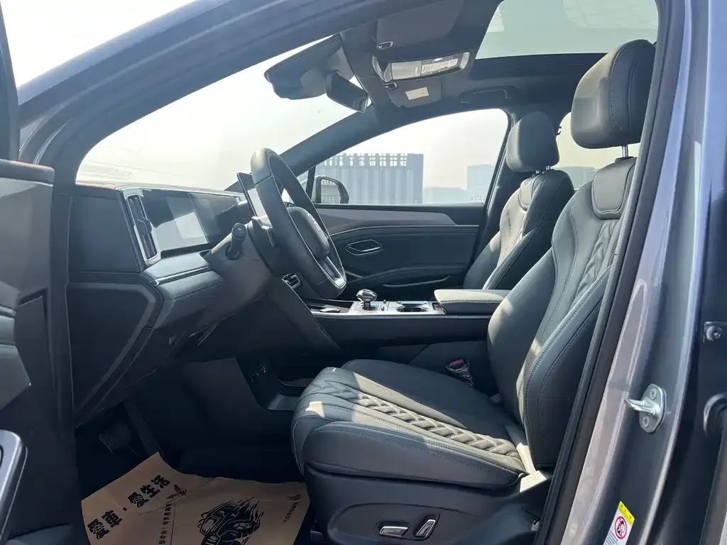 BYD L DM-i — фото 2