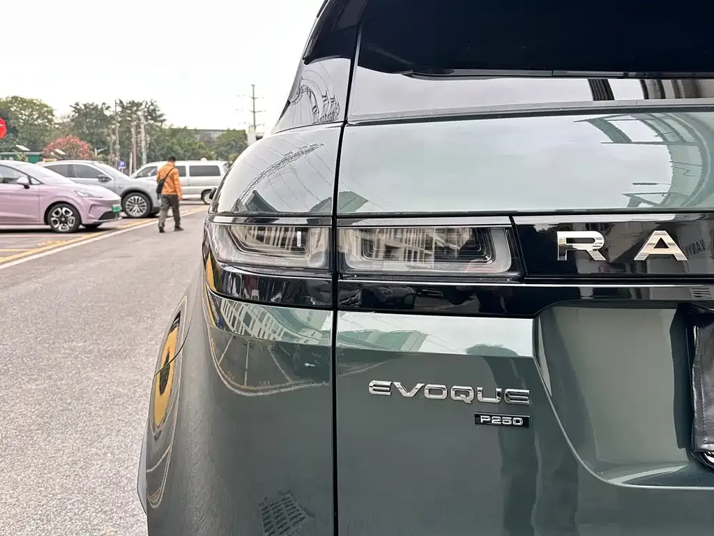 Land Rover Evoque — фото 6