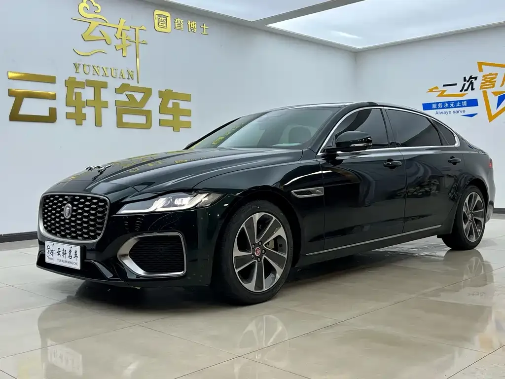 Jaguar XFL — фото 1