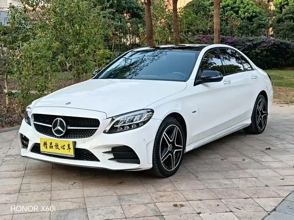 Mercedes-Benz C-Class — фото 1