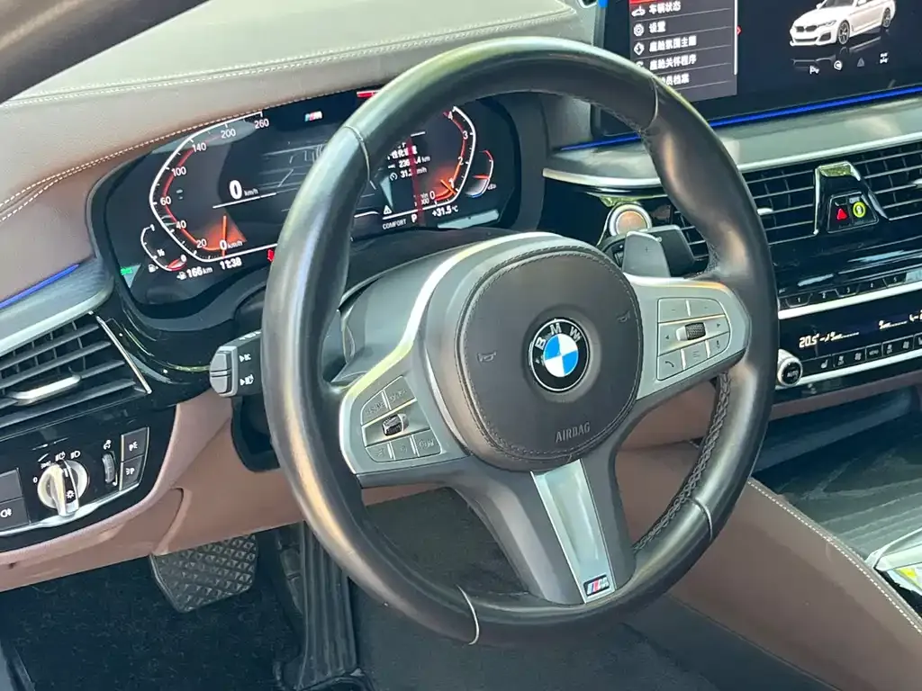 BMW 5 Series — фото 2