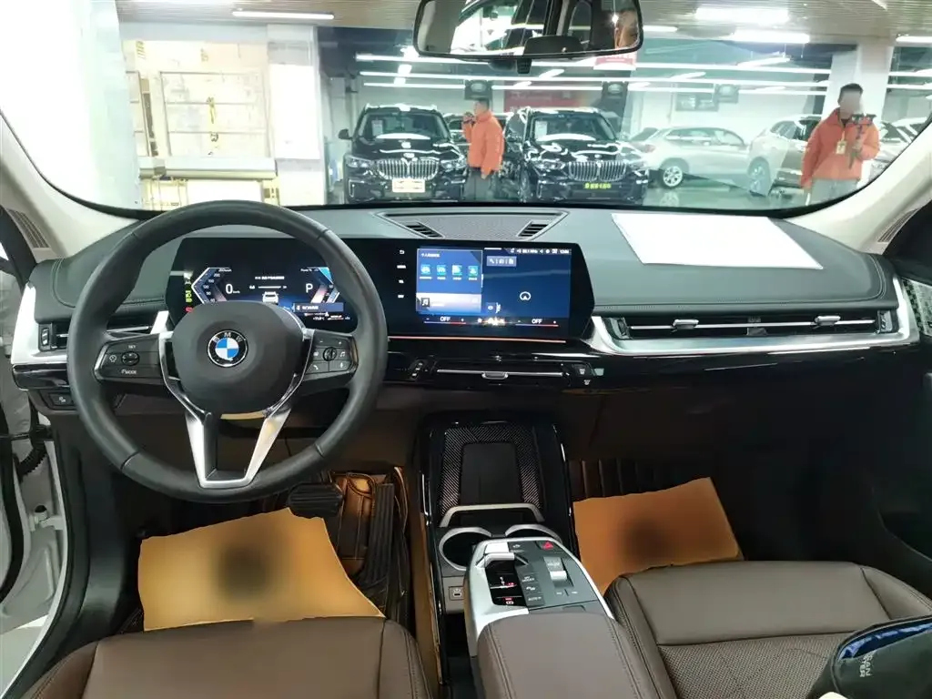 BMW X1 — фото 9