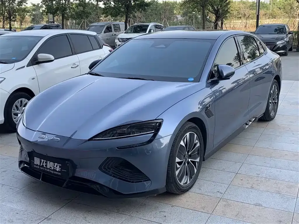 BYD Seal — фото 1