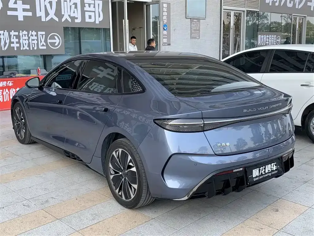 BYD Seal — фото 9