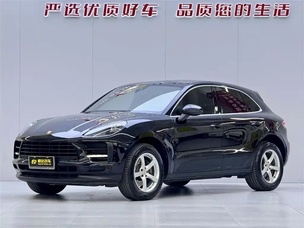 Porsche Macan — фото 1