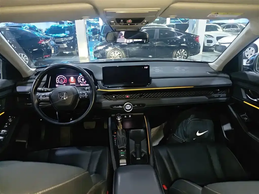Honda Accord — фото 6
