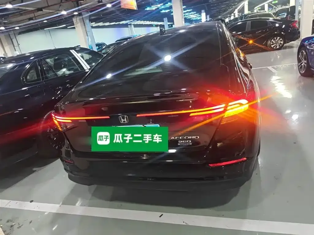 Honda Accord — фото 7