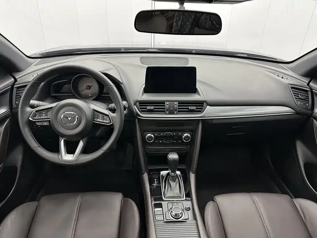 Mazda CX-4 — фото 10