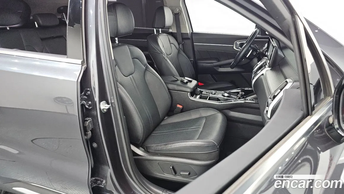 Kia Sorento — фото 9