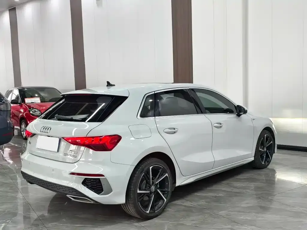 Audi A3 — фото 2