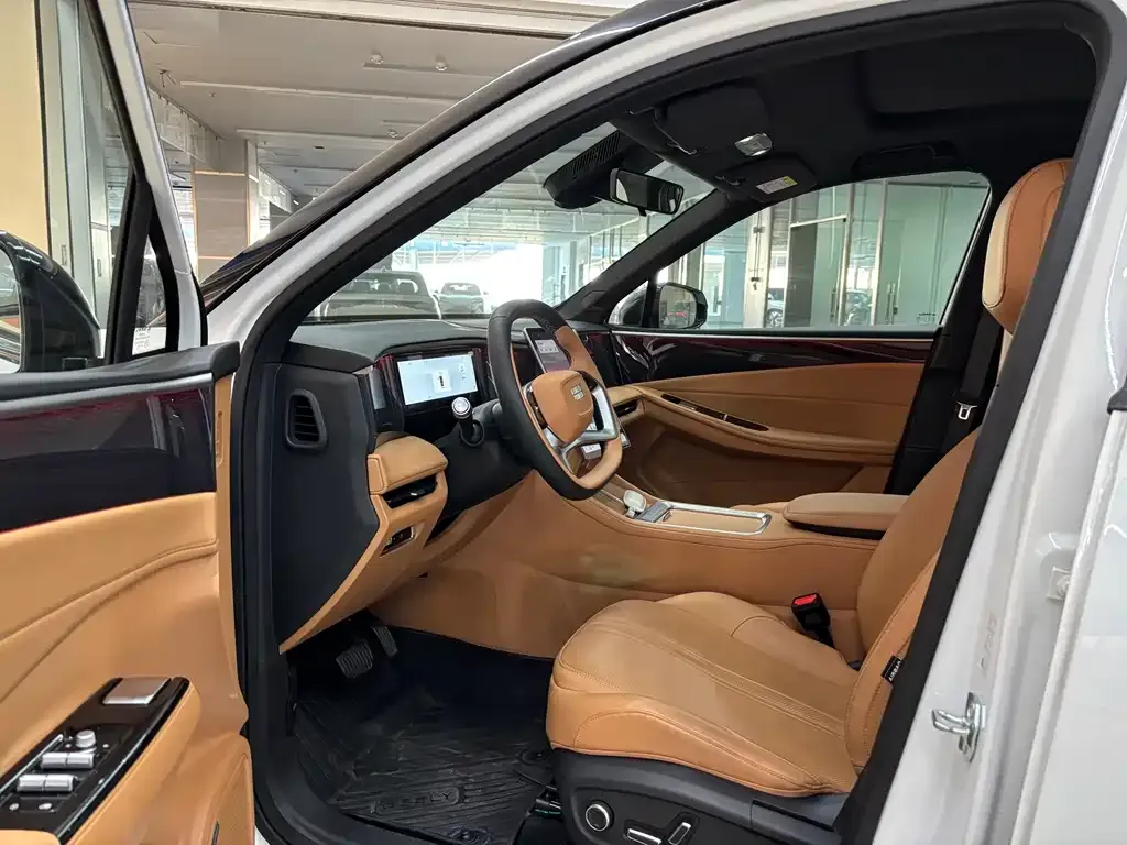 Geely Galaxy L7 — фото 3