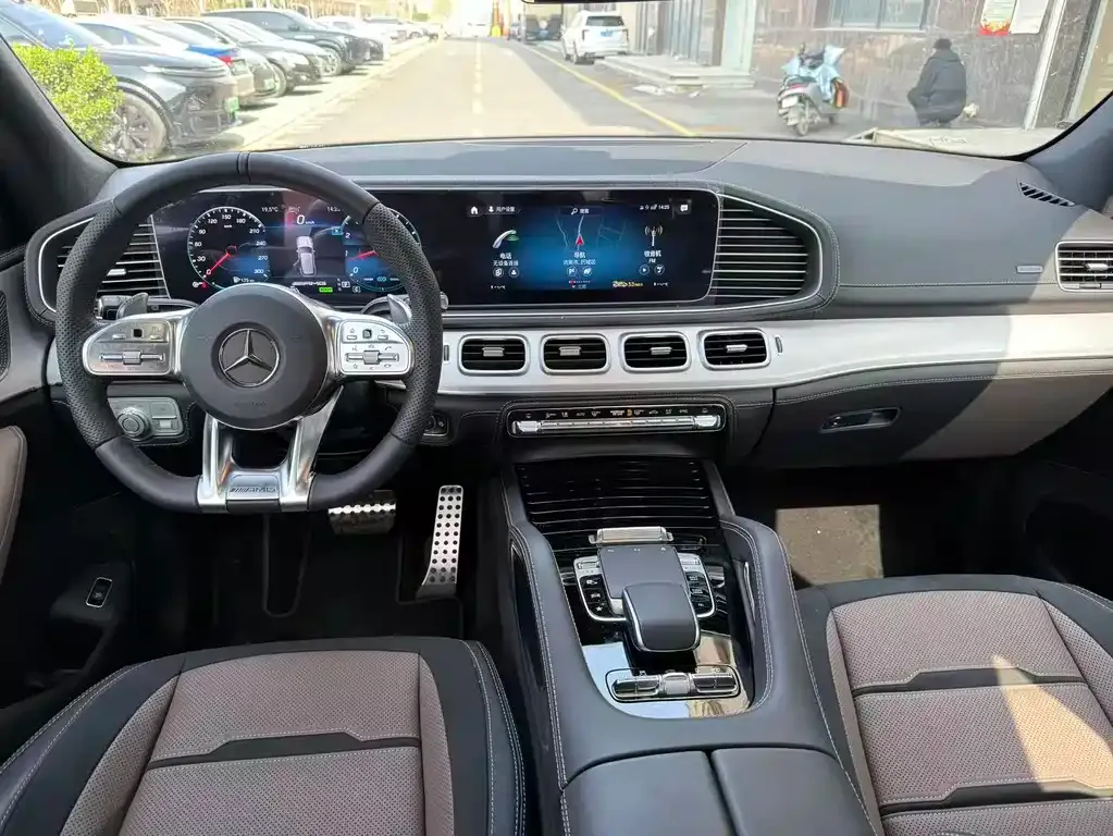 Mercedes-Benz GLE AMG — фото 3