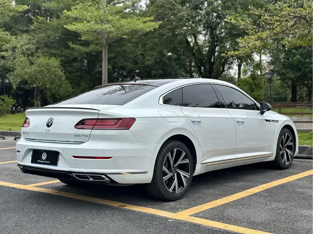 Volkswagen CC — фото 3