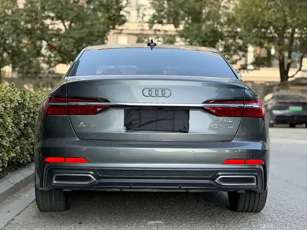 Audi A6L — фото 9