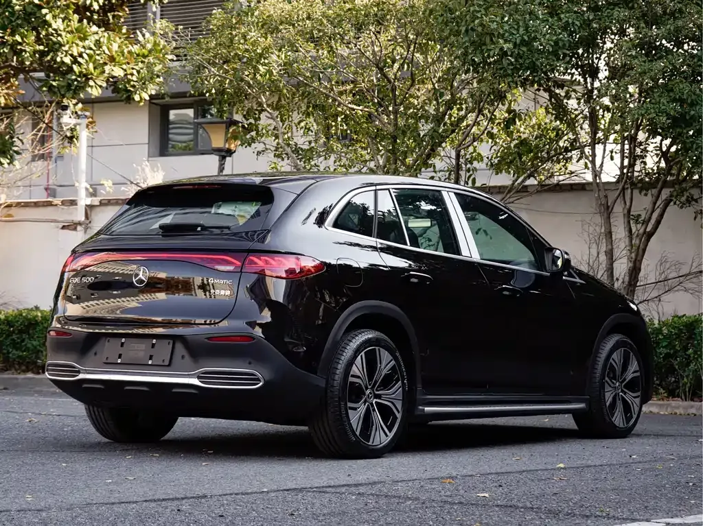 Mercedes-Benz EQE SUV — фото 9