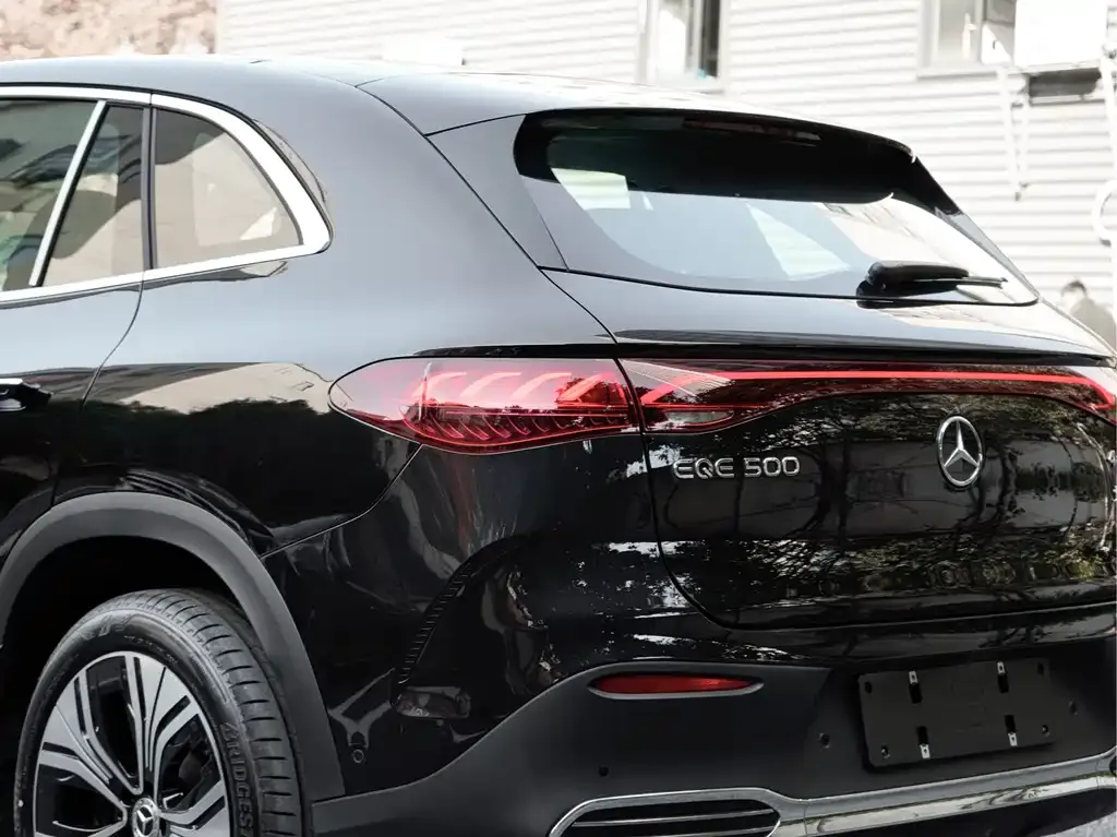 Mercedes-Benz EQE SUV — фото 2