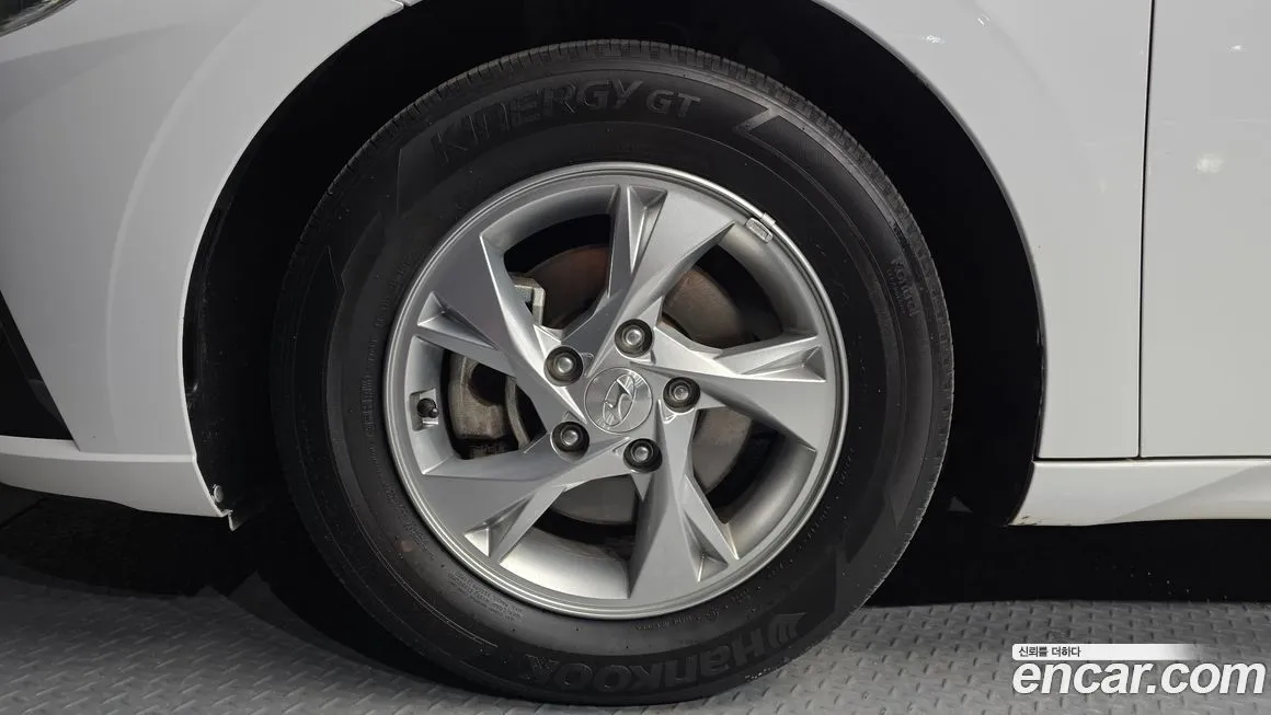Hyundai AVANTE — фото 4