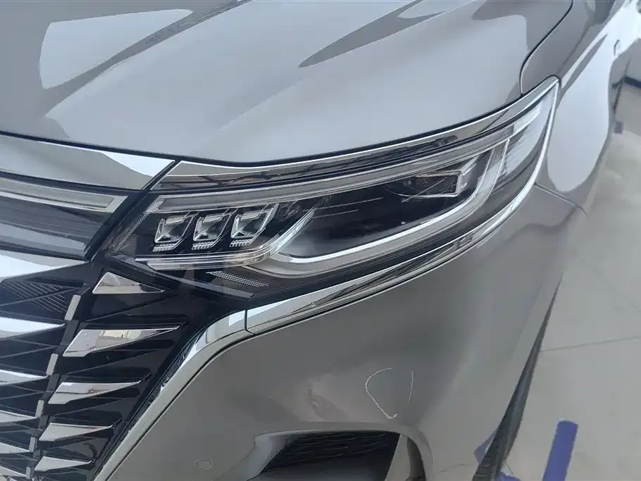 Roewe iMAX8 — фото 7