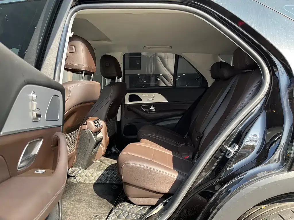 Mercedes-Benz GLE — фото 8
