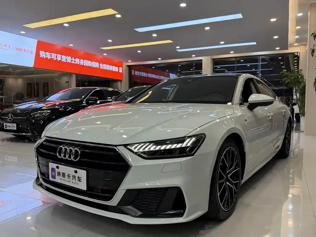Audi A7 — фото 1