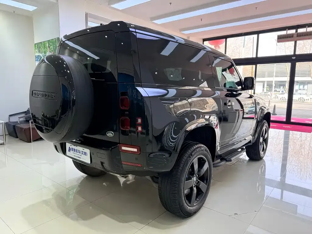 Land Rover Defender — фото 8
