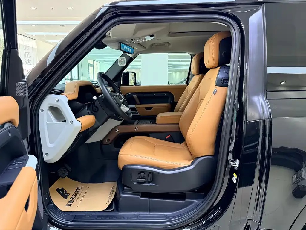 Land Rover Defender — фото 10