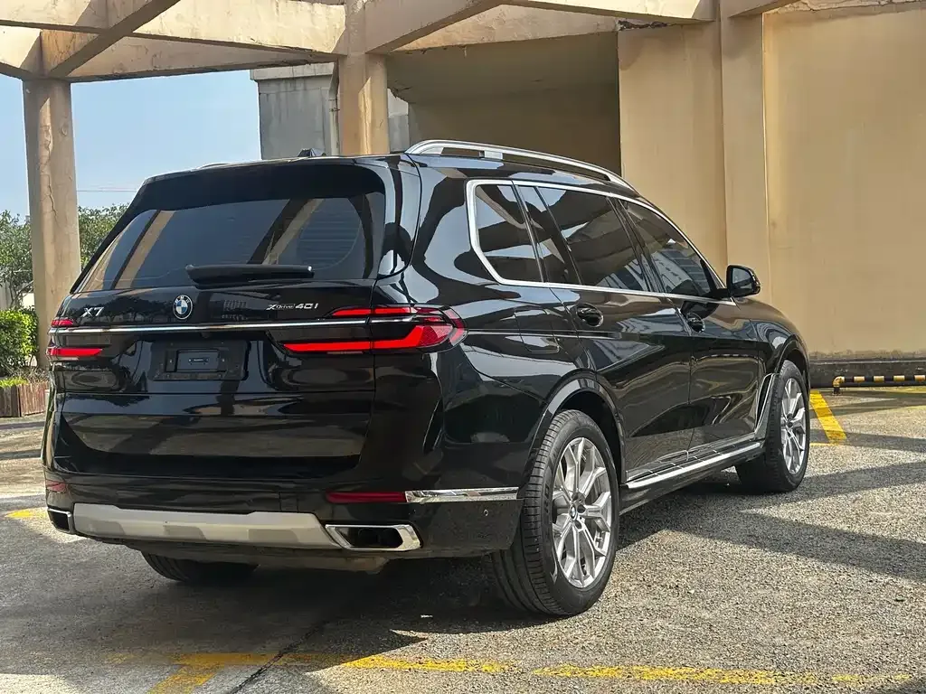 BMW X7 — фото 7