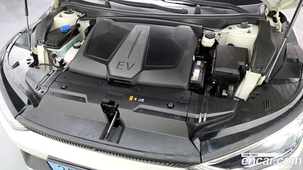 Kia EV6 — фото 8