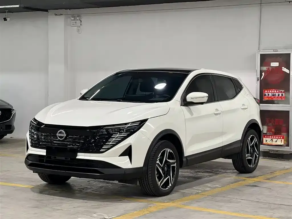 Nissan Qashqai — фото 1