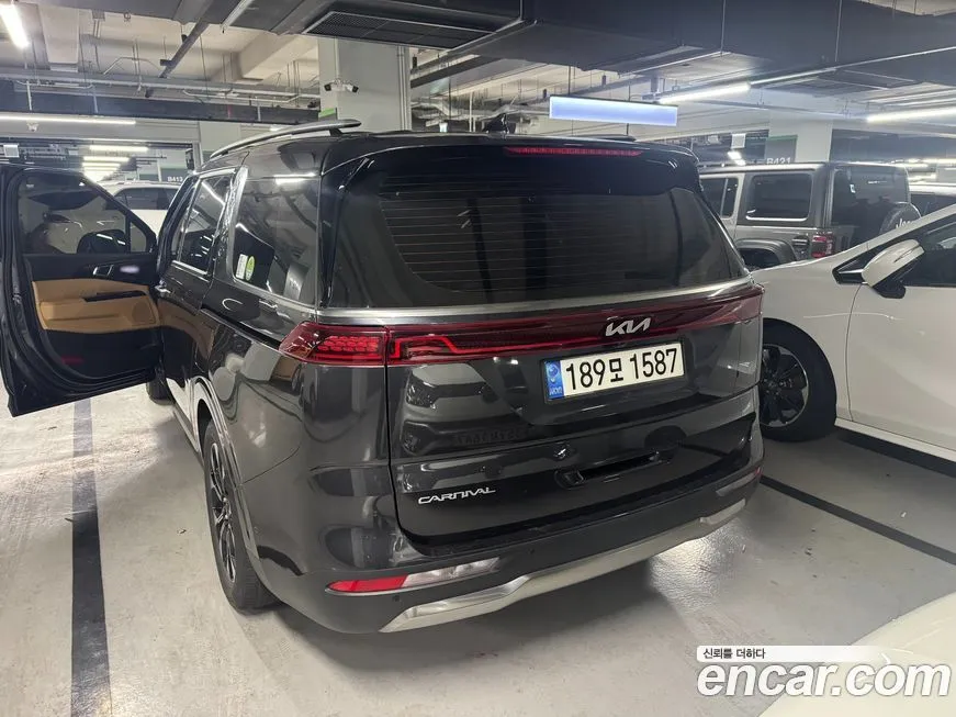 Kia Carnival — фото 10