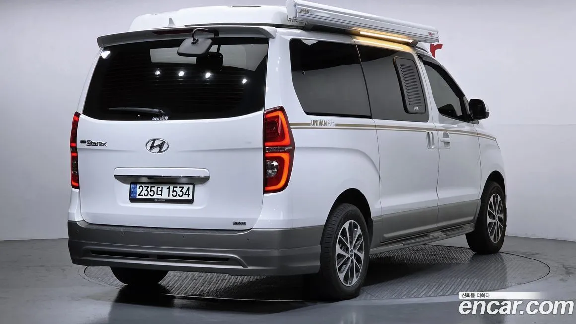 Hyundai Starex — фото 2