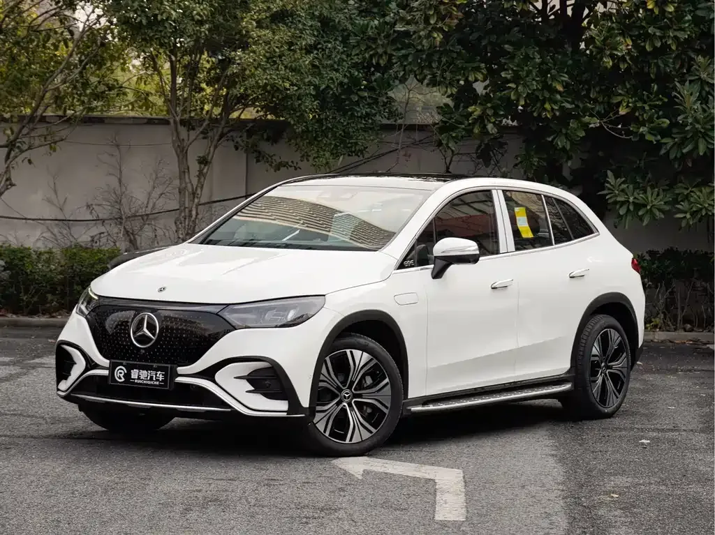 Mercedes-Benz EQE SUV — фото 1