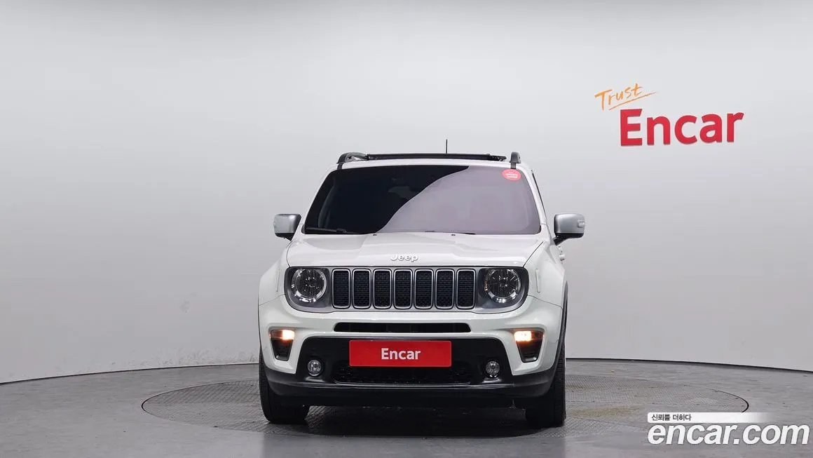 Jeep Renegade — фото 4