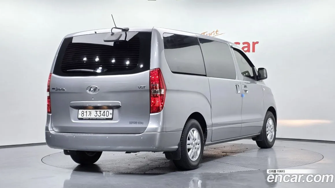 Hyundai Starex — фото 2