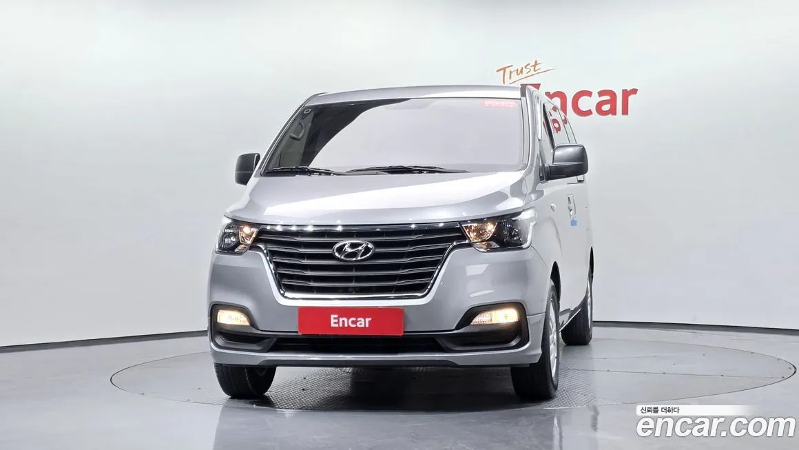 Hyundai Starex — фото 10