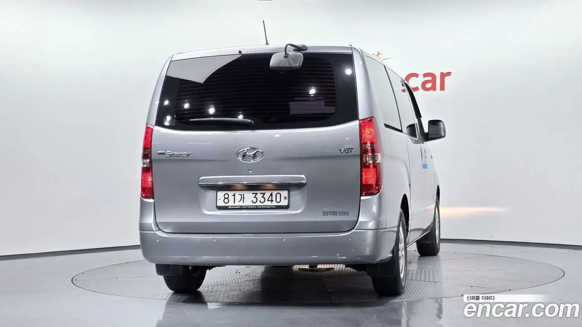 Hyundai Starex — фото 3