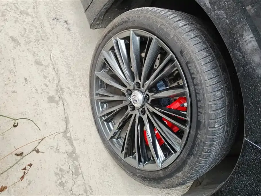 Toyota Alphard — фото 10