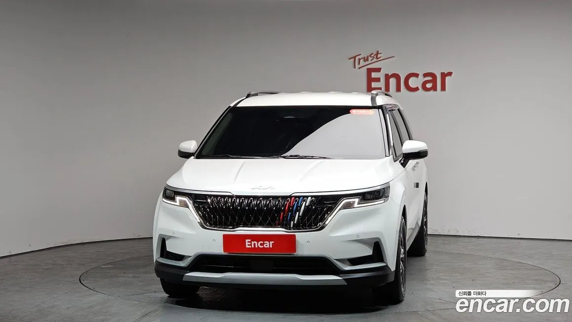 Kia Carnival — фото 10