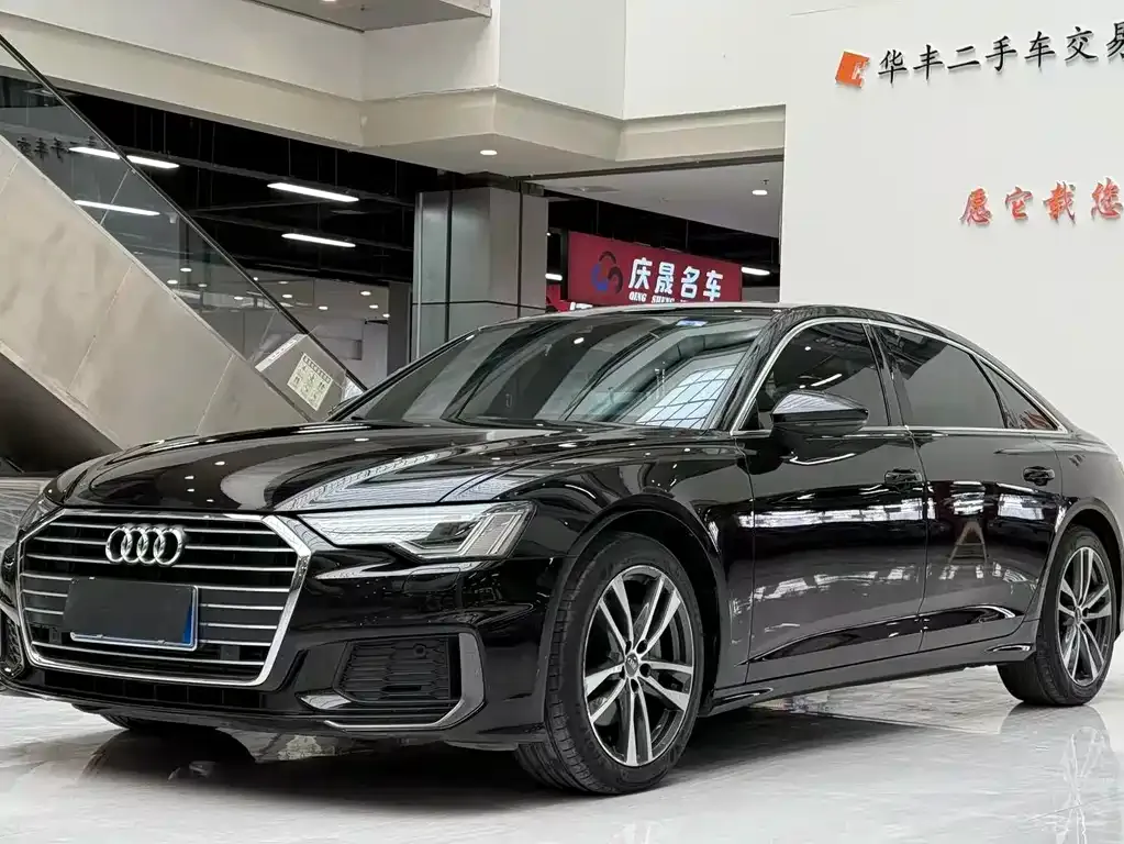 Audi A6L — фото 1