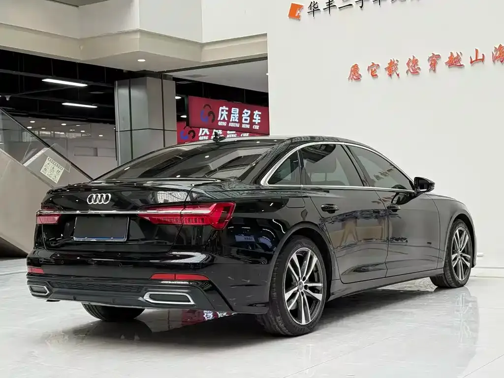 Audi A6L — фото 9