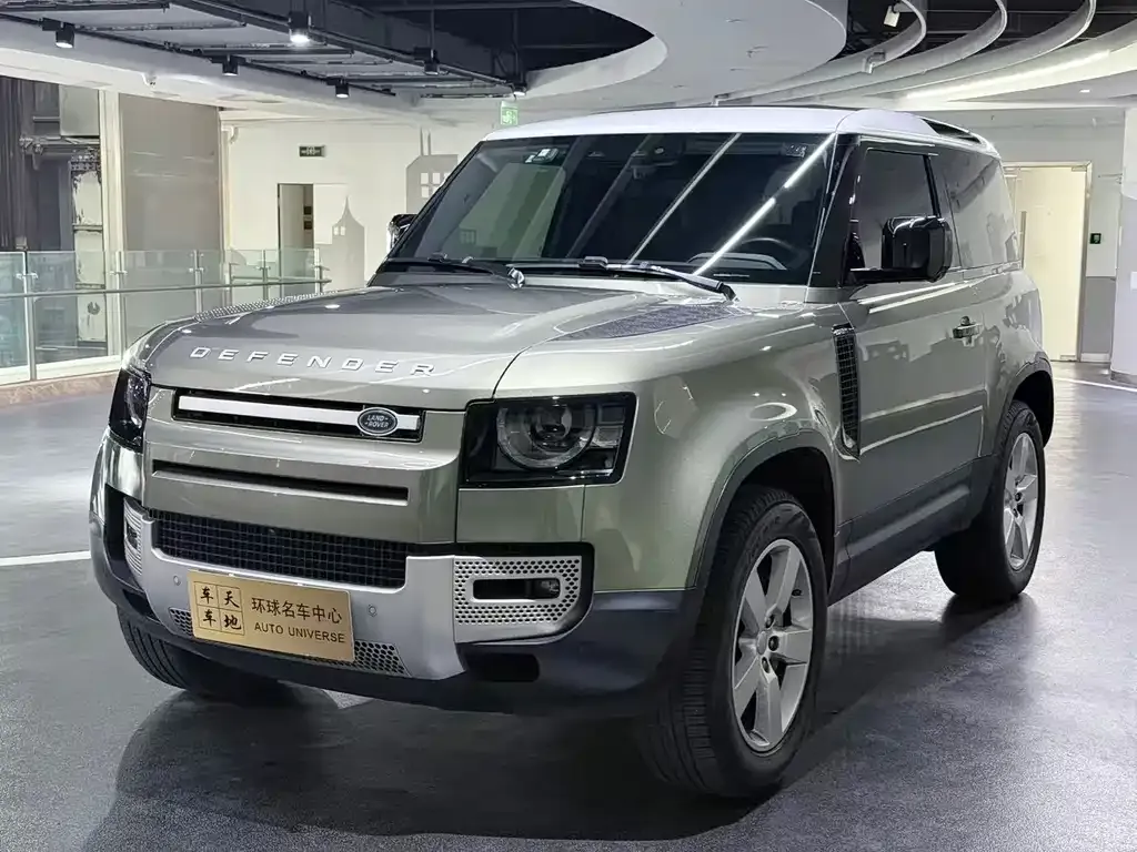 Land Rover Defender — фото 1