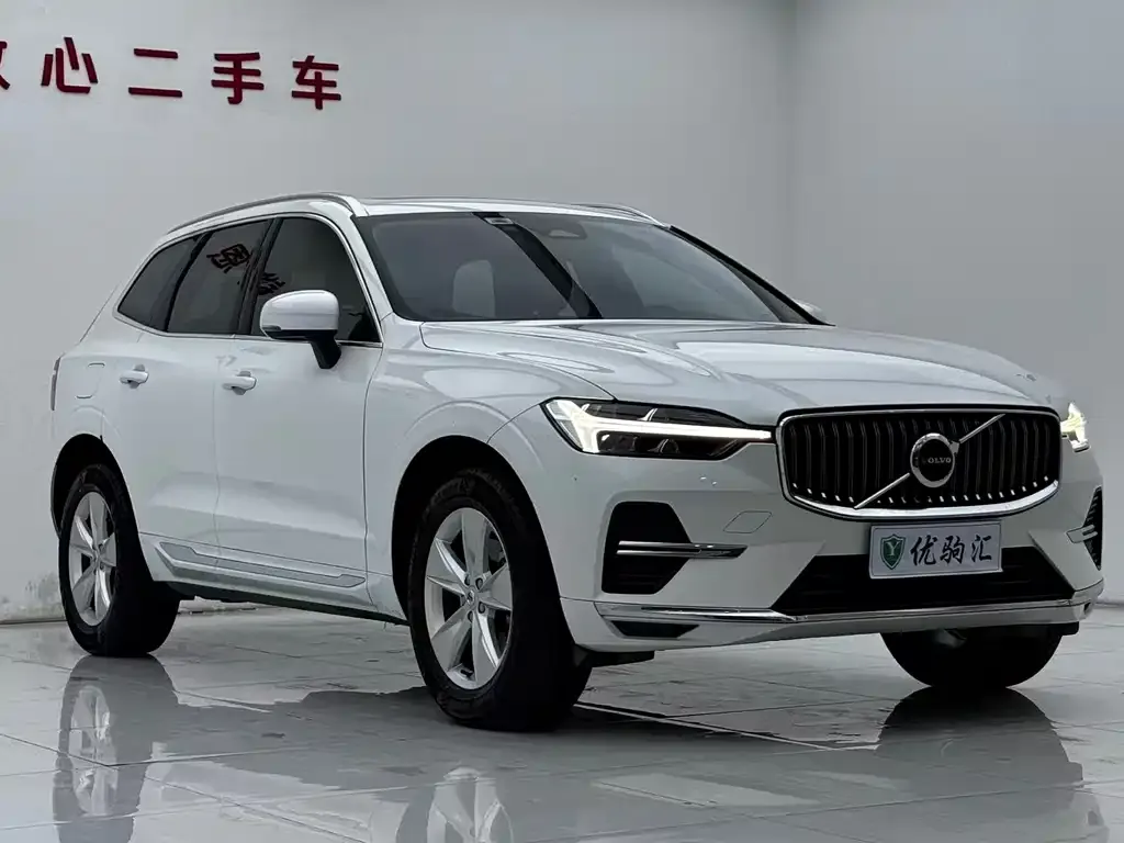 Volvo XC60 — фото 6