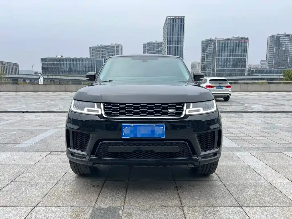 Land Rover Sport — фото 1