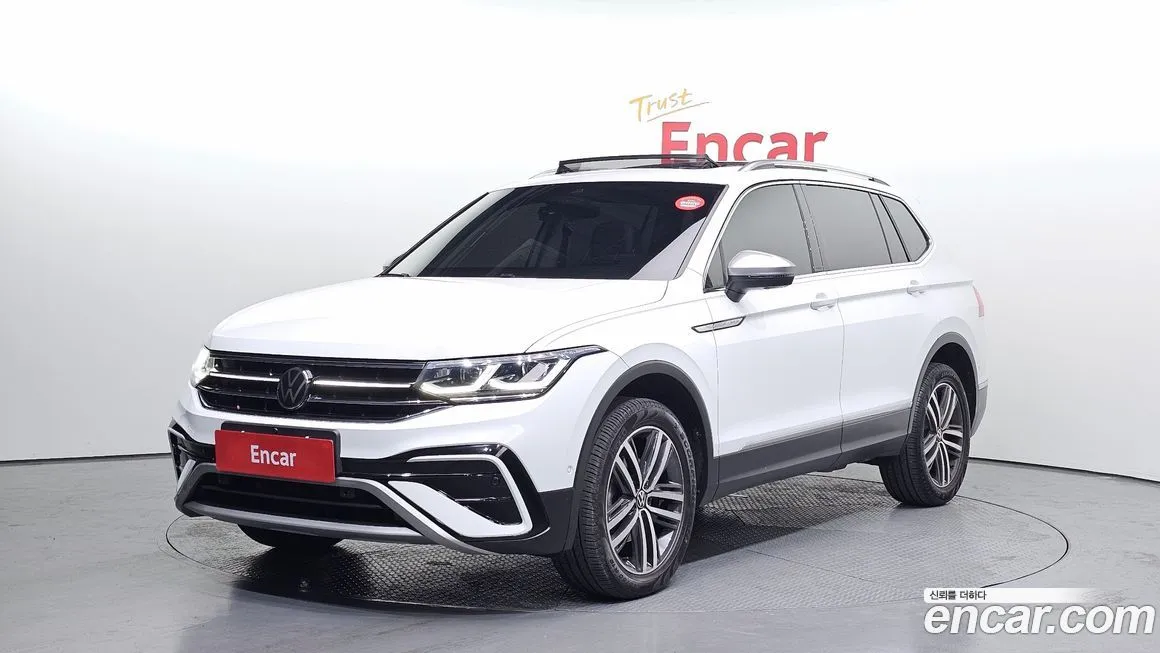 Volkswagen Tiguan — фото 1