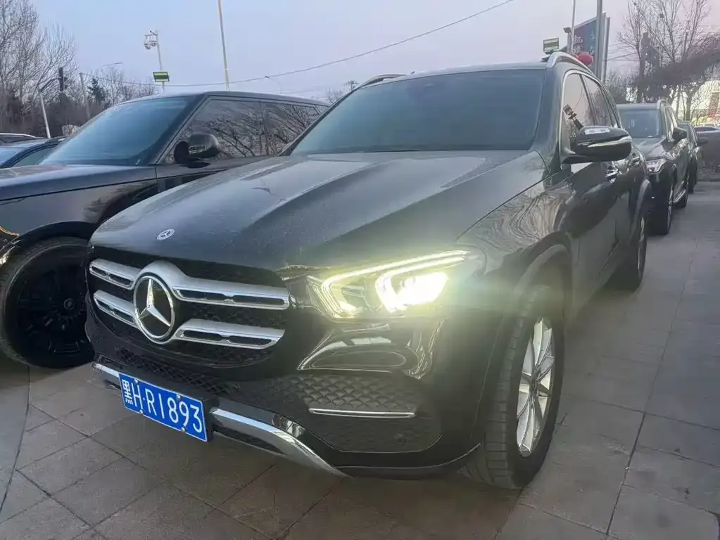 Mercedes-Benz GLE — фото 1