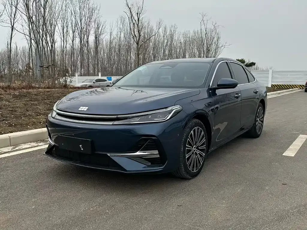 Geely Galaxy A7 — фото 1